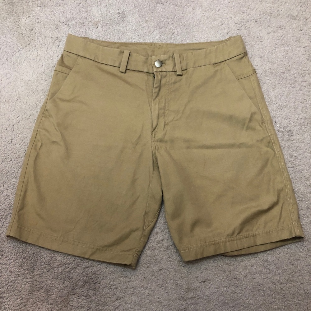Lululemon ABC Commission Khaki Beige Shorts Sz 32